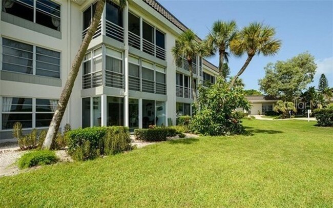 4440 Exeter Dr in Longboat Key, FL - Building Photo - Building Photo