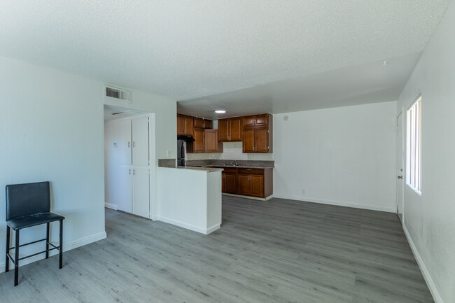 Mulberry Park Apartments in Henderson, NV - Building Photo - Building Photo