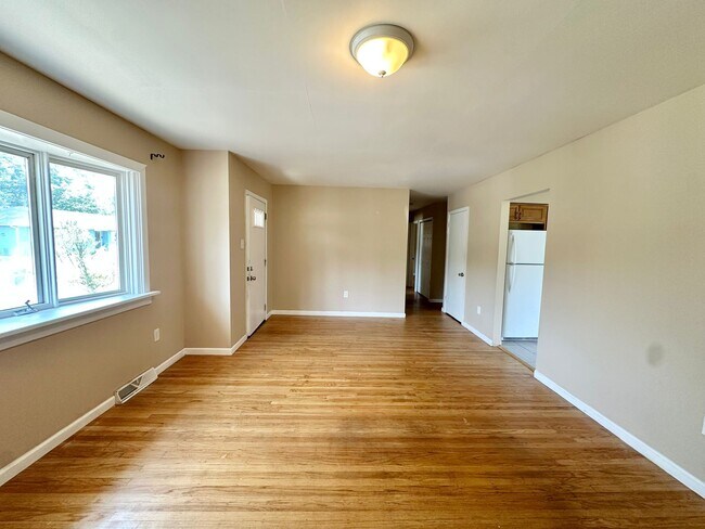 200 Rugby St in Browns Mills, NJ - Foto de edificio - Building Photo