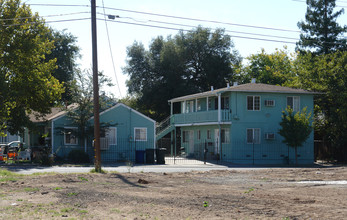 796 Lampasas Ave in Sacramento, CA - Building Photo - Building Photo