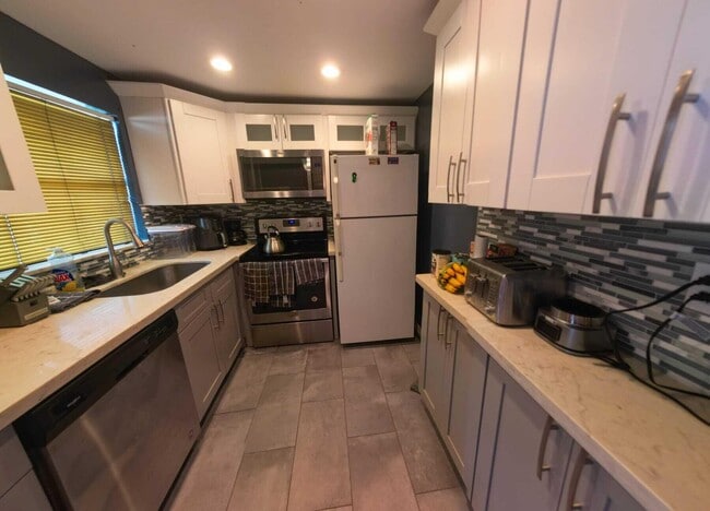 4101 NW 26th St in Lauderhill, FL - Building Photo - Building Photo