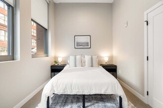 205 W 4th St in Cincinnati, OH - Building Photo - Building Photo