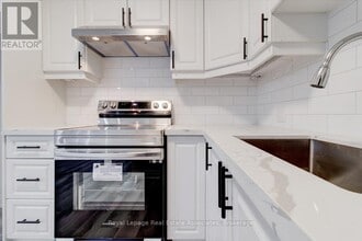 1562 Upper Ottawa St in Hamilton, ON - Building Photo - Building Photo