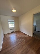 2509 Miller Park Cir in Winston-Salem, NC - Building Photo - Building Photo