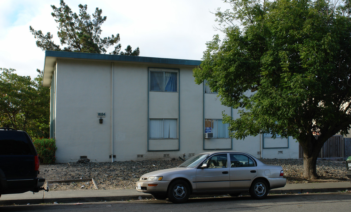 1654 Adams Ave in Milpitas, CA - Building Photo