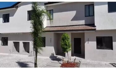 424 SW 1st St in Florida City, FL - Building Photo - Building Photo