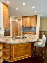 115 Via Colinas in Westlake Village, CA - Building Photo