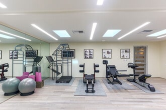 Palo Alto Plaza Apartments in Mountain View, CA - Foto de edificio - Interior Photo