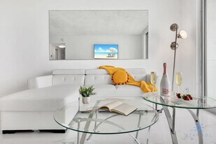 3901 S Ocean Dr in Hollywood, FL - Building Photo