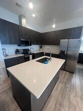 1100 Peters St in Dallas, TX - Building Photo - Building Photo