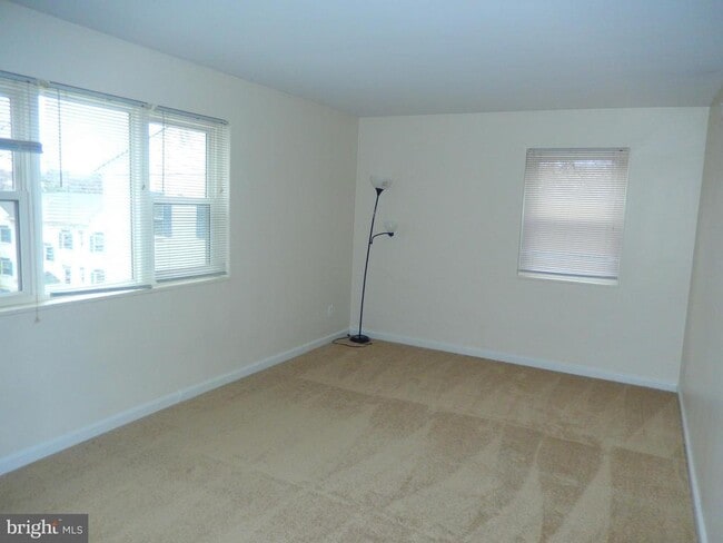 3045 Patrick Henry Dr