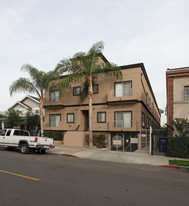 1752 N Kingsley Dr. in Los Angeles, CA - Building Photo
