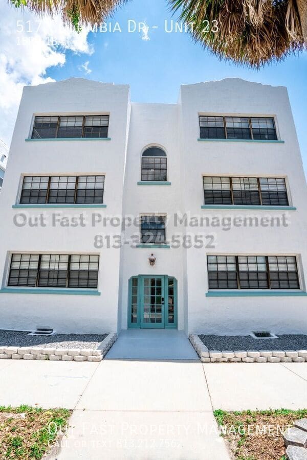 517 Columbia Dr in Tampa, FL - Building Photo - Building Photo