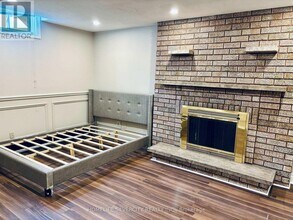 1259 Winterbourne Dr in Oakville, ON - Building Photo - Building Photo