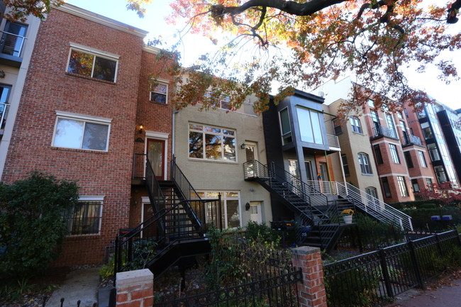 2119 11th St NW in Washington, DC - Foto de edificio - Building Photo