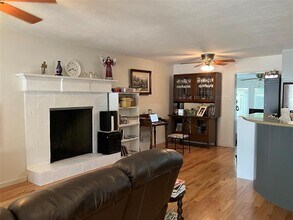 1917 Dogwood Dr in Arlington, TX - Building Photo - Building Photo