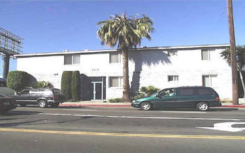 3061 Robertson Blvd in Los Angeles, CA - Building Photo - Building Photo