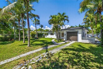 17150 NE 18th Ave in North Miami Beach, FL - Building Photo - Building Photo