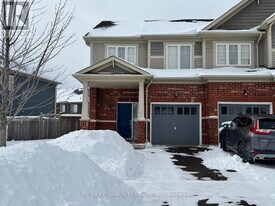 2354 Steeplechase St in Oshawa, ON - Building Photo