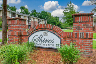 The Shires Apartments in Charleston, SC - Foto de edificio - Building Photo