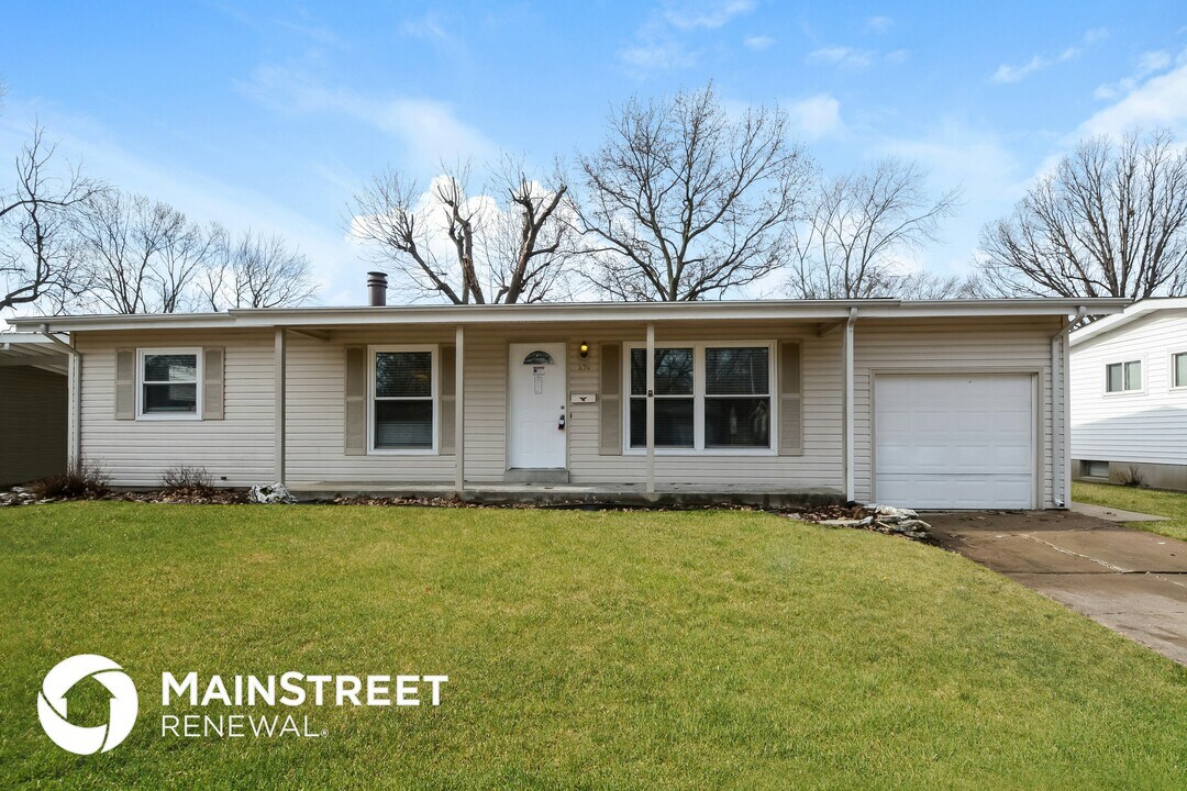 260 Falcon Dr in Florissant, MO - Building Photo
