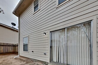 11802 Rolling Stream Dr in Tomball, TX - Building Photo - Building Photo