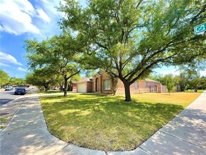 1709 Hollow Ridge Dr in Cedar Park, TX - Building Photo - Building Photo