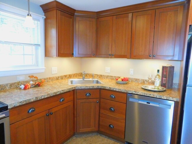 90 Sherman Ave in Canton, MA - Building Photo - Building Photo
