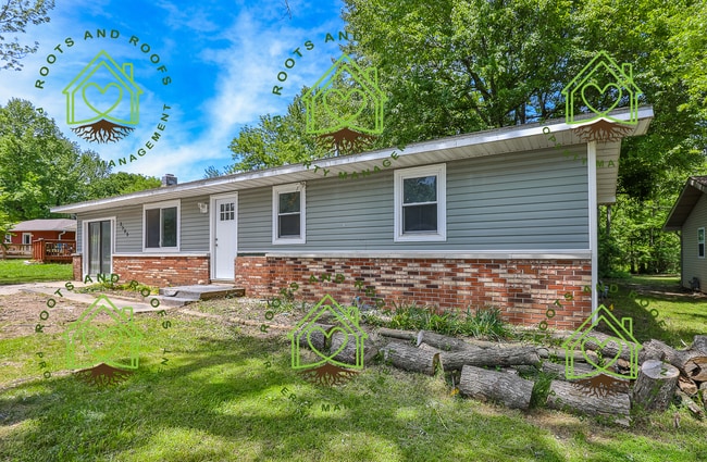 property at 2509 E Pine Grove Pl