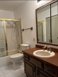 2105 Chatalet Ln, Unit E photo'