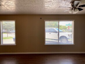 701 San Benito Dr in College Station, TX - Building Photo - Building Photo