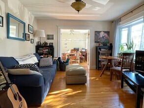 34 Parkdale St, Unit 1 in Somerville, MA - Building Photo - Building Photo