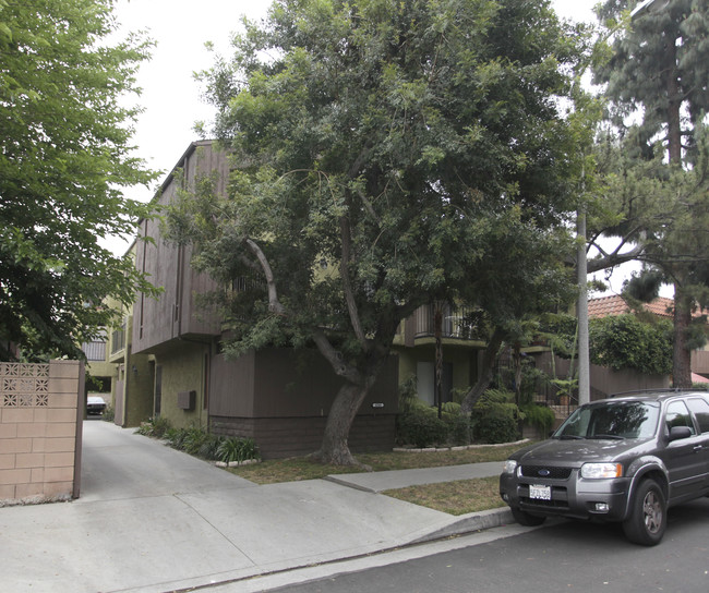 4260 Troost in Studio City, CA - Building Photo - Building Photo