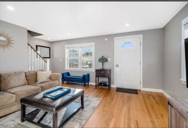 90 Harold St in Manchester, NH - Building Photo - Building Photo