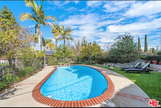 property at 24316 Burbank Blvd