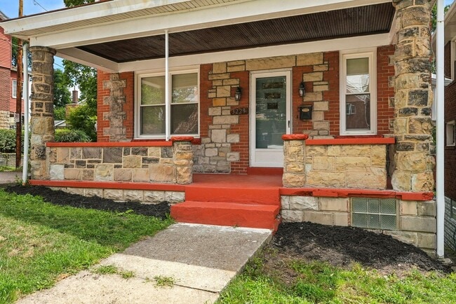 3229 Beacon Hill Ave in Pittsburgh, PA - Building Photo - Building Photo