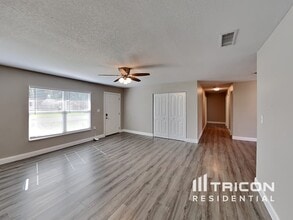 2933 Unity Tree Dr in Edgewater, FL - Building Photo - Building Photo