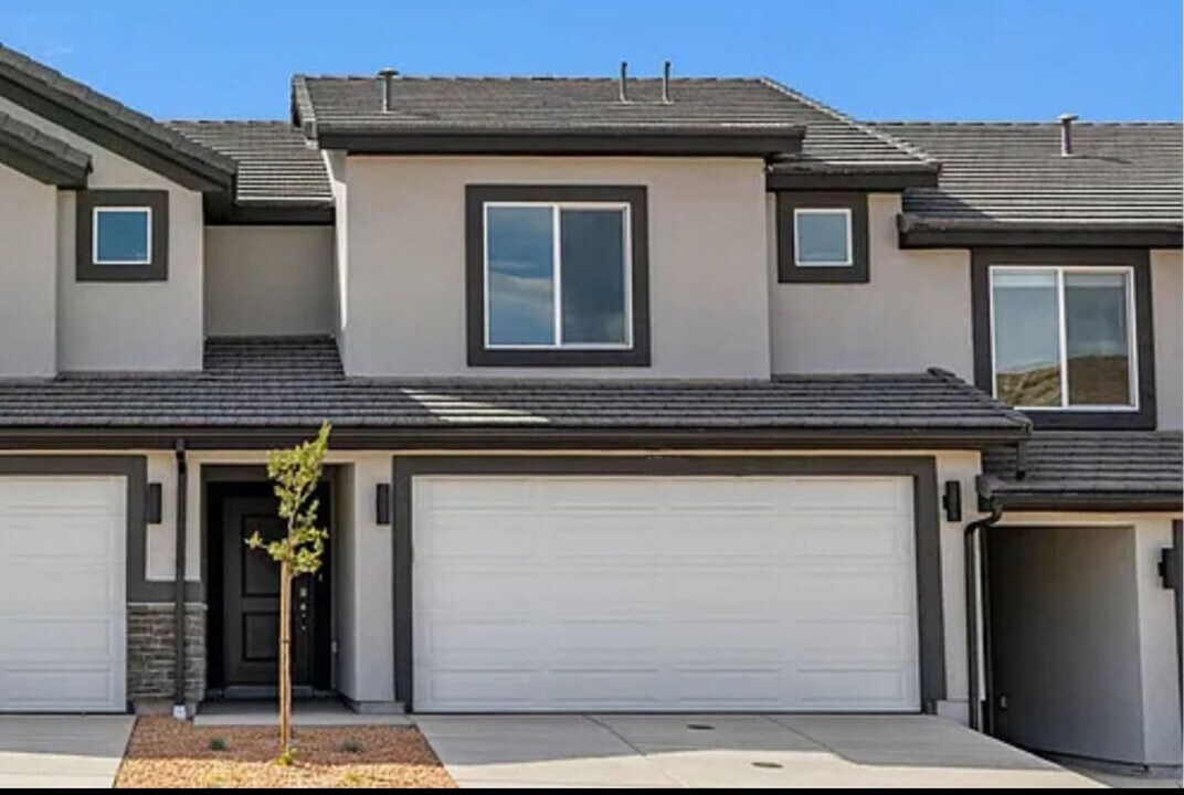 1868 Wolverine Wy in Washington, UT - Building Photo