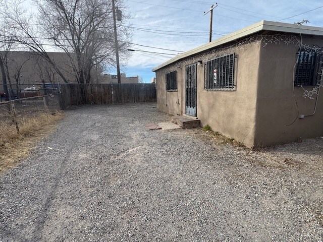 1812 Mann St, Unit C in Santa Fe, NM - Building Photo