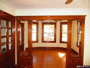 247 Flax Hill Rd in Norwalk, CT - Building Photo - Building Photo