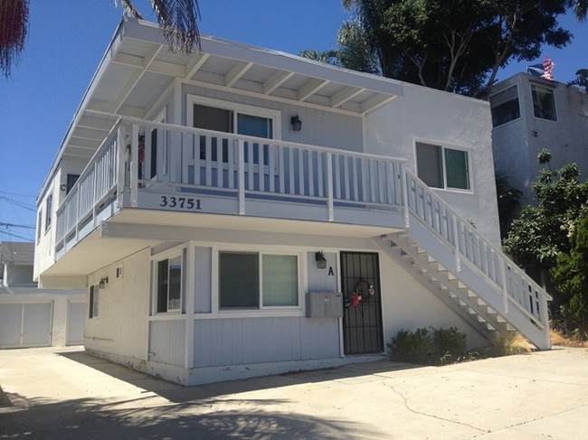 33751 Silver Lantern St in Dana Point, CA - Foto de edificio - Building Photo