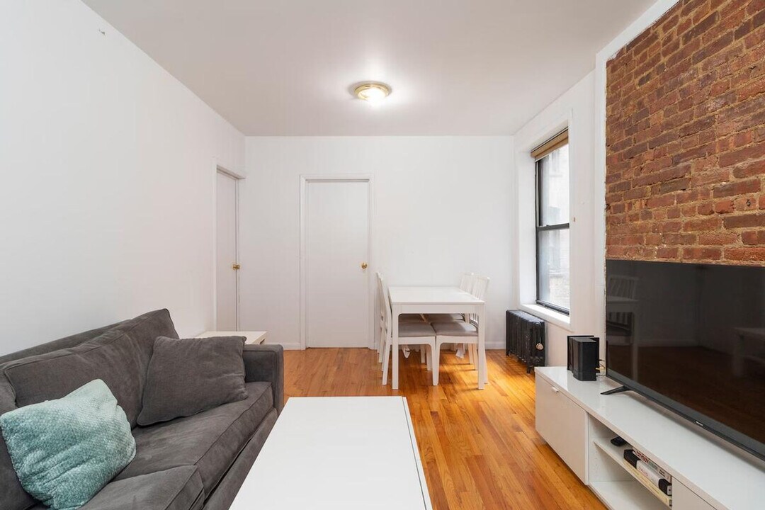 320 E 93rd St in New York, NY - Foto de edificio