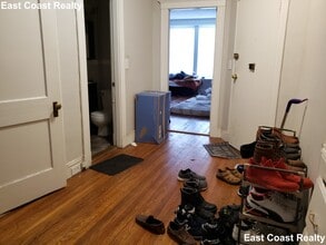 1114 Commonwealth Ave, Unit 3 in Boston, MA - Building Photo - Building Photo