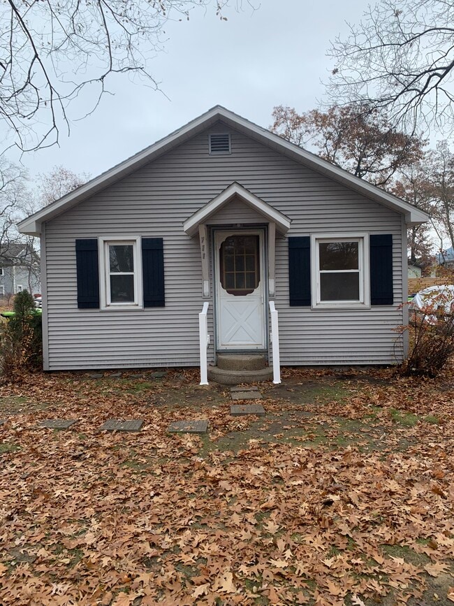 property at 711 Fern St