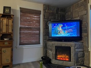 6785 Poudre Canyon Rd in Bellvue, CO - Foto de edificio - Building Photo