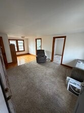 2235 Center Ave, Unit Apartment 3 in Janesville, WI - Building Photo - Building Photo