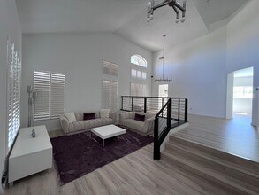 8401 Desert Quail Dr in Las Vegas, NV - Building Photo - Building Photo