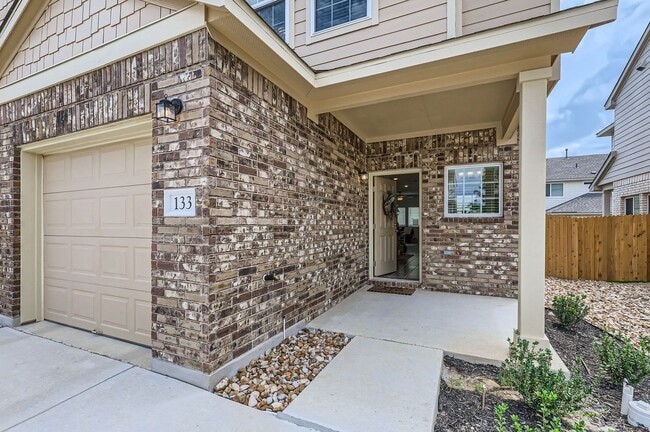 133 Yearling Wy in Georgetown, TX - Foto de edificio - Building Photo