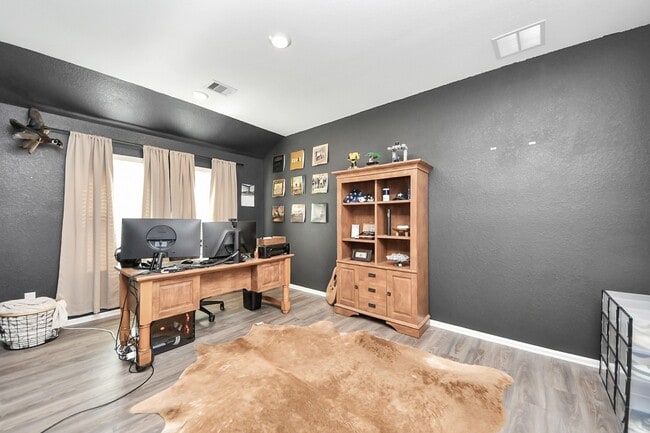 2835 Mistygate Ct