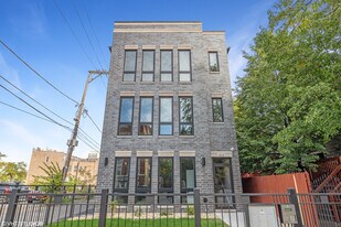 418 E Oakwood Blvd in Chicago, IL - Building Photo